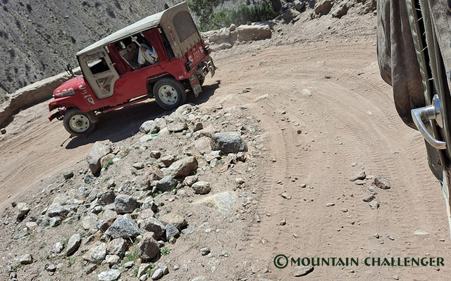 JEEP SAFARI OR COACH? 